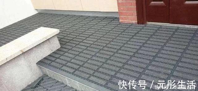 铝合金|越来越多人不在门口放地垫了,现在流行这样弄,省钱干净又实用