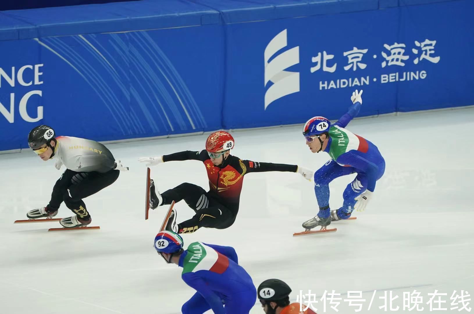 韩国队|短道速滑世界杯男子5000米接力中国被判没成绩,荷兰夺冠
