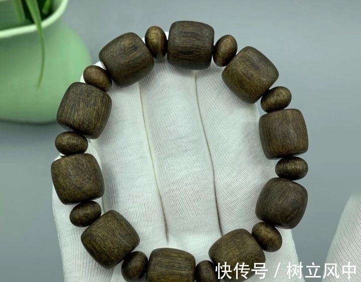 金刚菩提$这些耳熟能详的文玩其实身患“绝症”,痛苦折磨却让它们走上巅峰