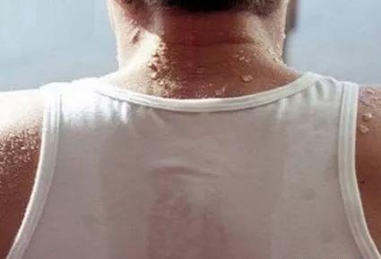 华花苗|糖尿病可以活多少年提醒睡觉时有4种表现,抓紧查一查血糖