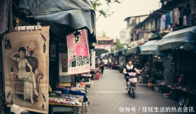 摆地摊|古玩市场那些曾靠摆地摊年入百万的商贩,如今过得怎么样了