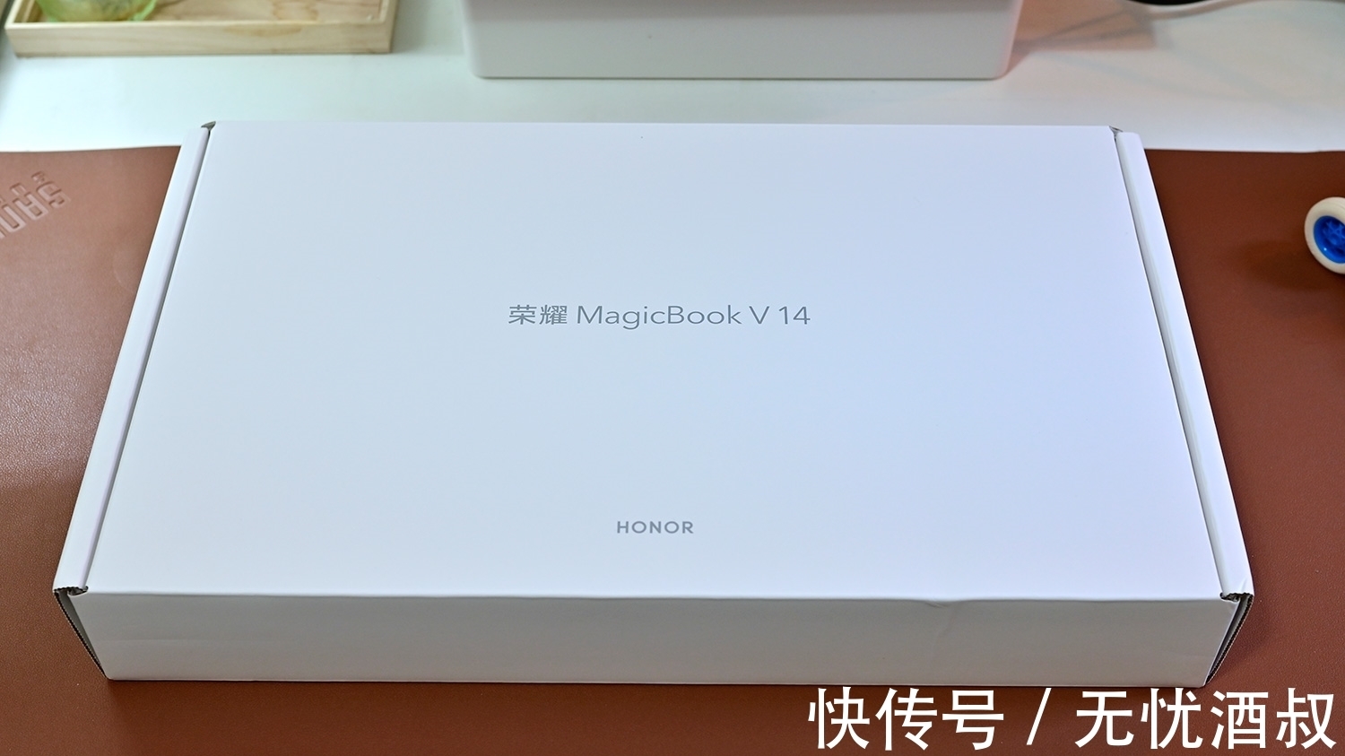 评价君|荣耀MagicBook V 14开箱，集显鲁大师得分也能破百万分，真香