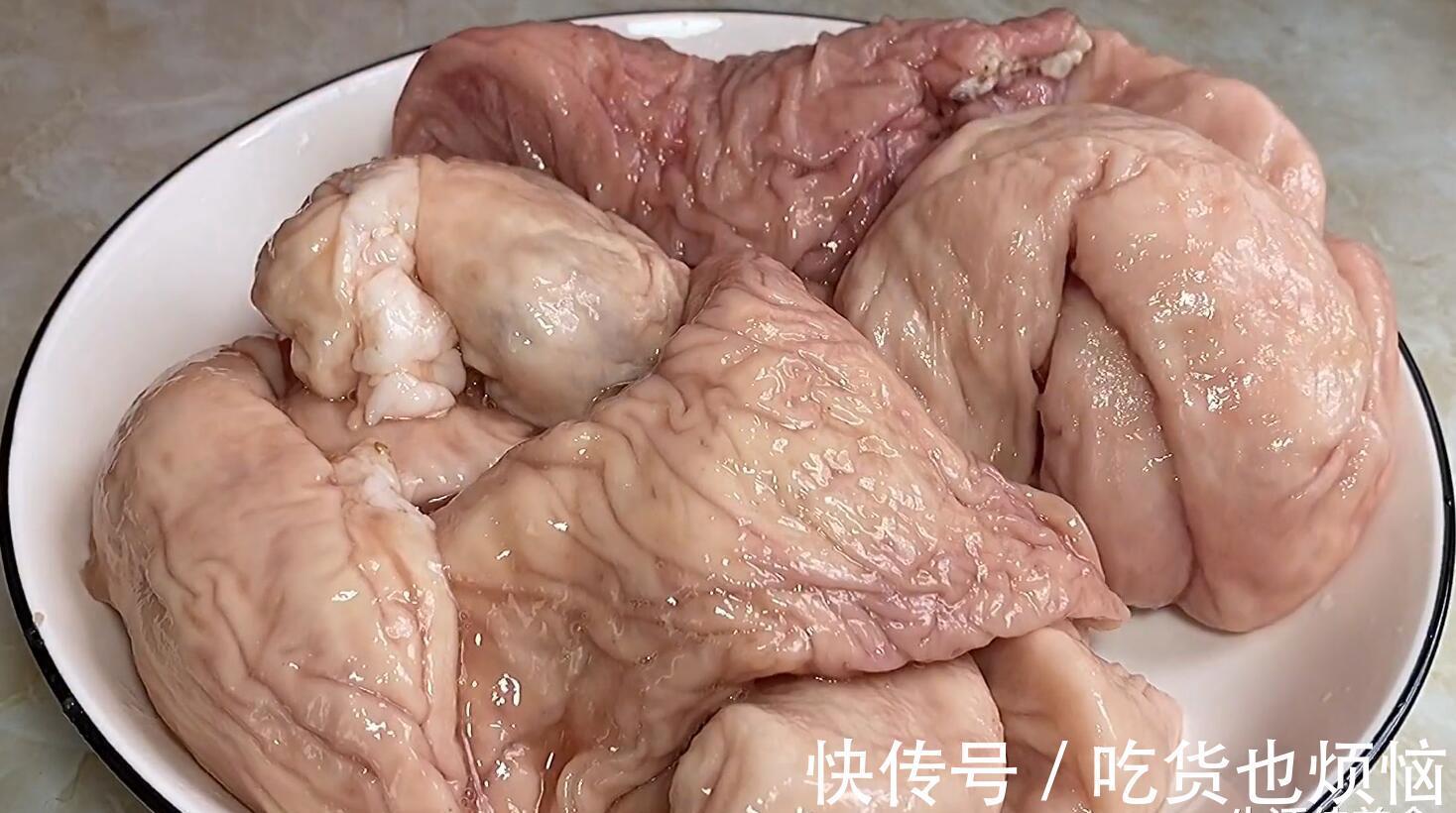 猪大肠|大厨30年卤肥肠配方，掌握关键的这一步，咬一口，汁香味浓满嘴香