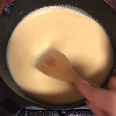 蛋黄水|流心奶黄月饼