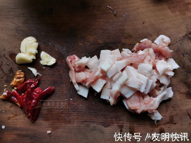 好吃|入秋后,吃冬瓜吃黄瓜,都不如吃它,2元炒1盘,脆嫩爽口特好吃