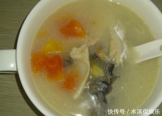 减脂|月子期间,有3种“汤”宝妈可以多喝,不仅能催乳,还能消肿减脂