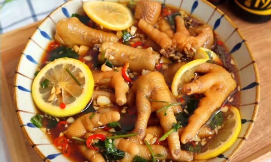 大雪过后吃此道菜，做法特简单，酸辣入味，解馋开胃，越吃越过瘾