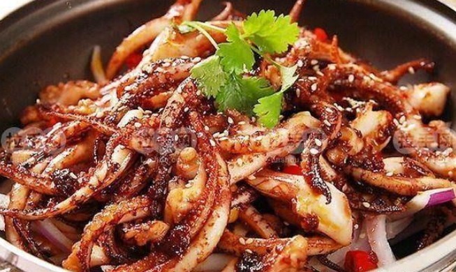 几道美味的家常菜，味道一点也不比餐馆的差，自己做实惠又健康