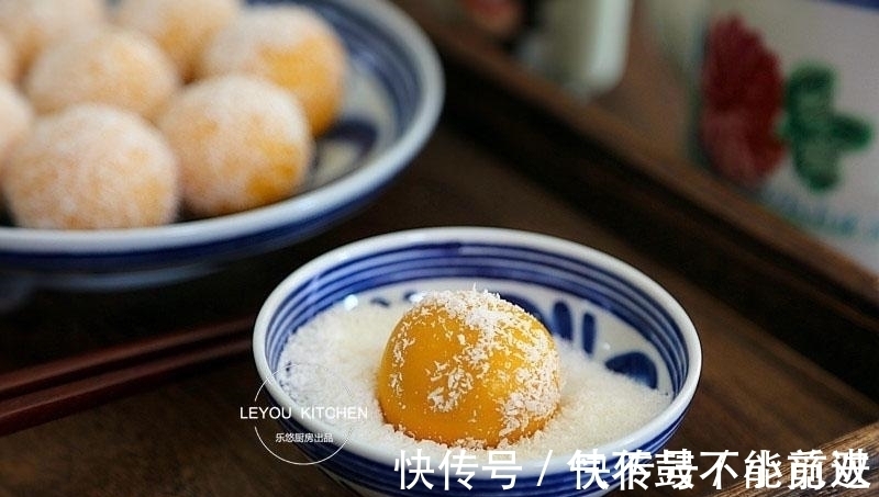 南瓜泥|软软糯糯的小点心,蒸熟就行,好吃不上火,新年端上桌秒光