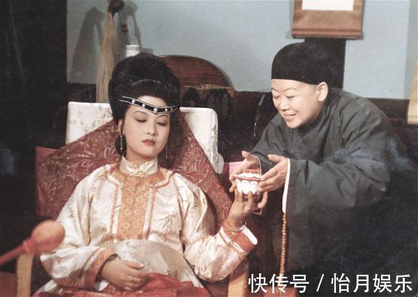 贾琏#王熙凤几乎对所有人都刻薄寡恩,却唯独对一人关怀备至,不是贾琏