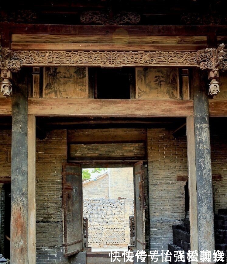 山西农村一座200年的晋商大院，豪华大气，老地主真有钱