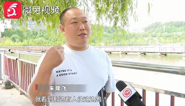 小朱|81岁老爷子跳水救人！贵州这个救援视频火了！背后故事更感人…