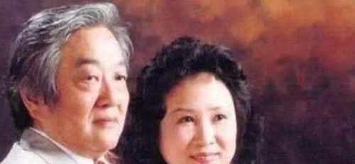 袁行恕|“师生恋”意外怀孕,想打掉却发现是龙凤胎,女儿如今“家喻户晓”