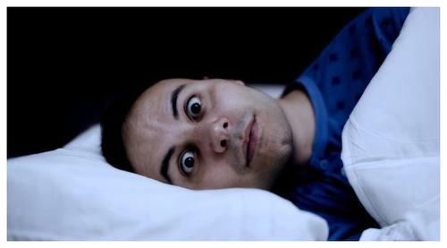 原因|失眠的原因有哪些?或许是下面这些原因引起的,我们不妨来看看