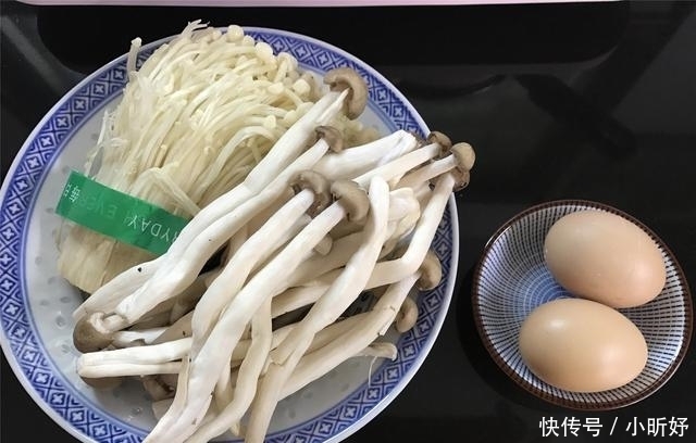 鸡蛋菌菇汤|10分钟出锅的快手营养汤，鲜美低脂，好吃不怕胖，全家都爱！