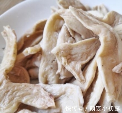 这肉才5元一斤，蛋白质是猪肉2倍，简单一炒咸香脆爽，孩子超爱吃
