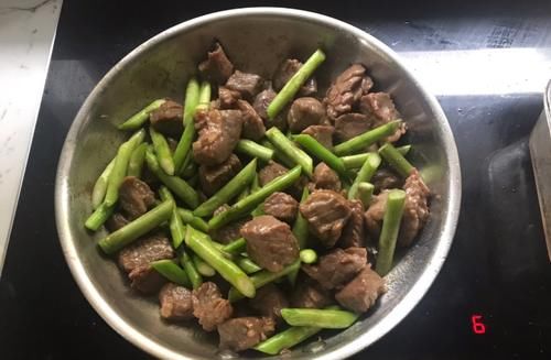 春天，遇到这菜再贵也要吃，天然的“长高食谱”，孩子多吃