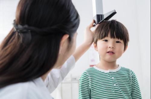 妈妈|9岁男孩一年从125长到141厘米,3种食物助长高,可多给孩子吃