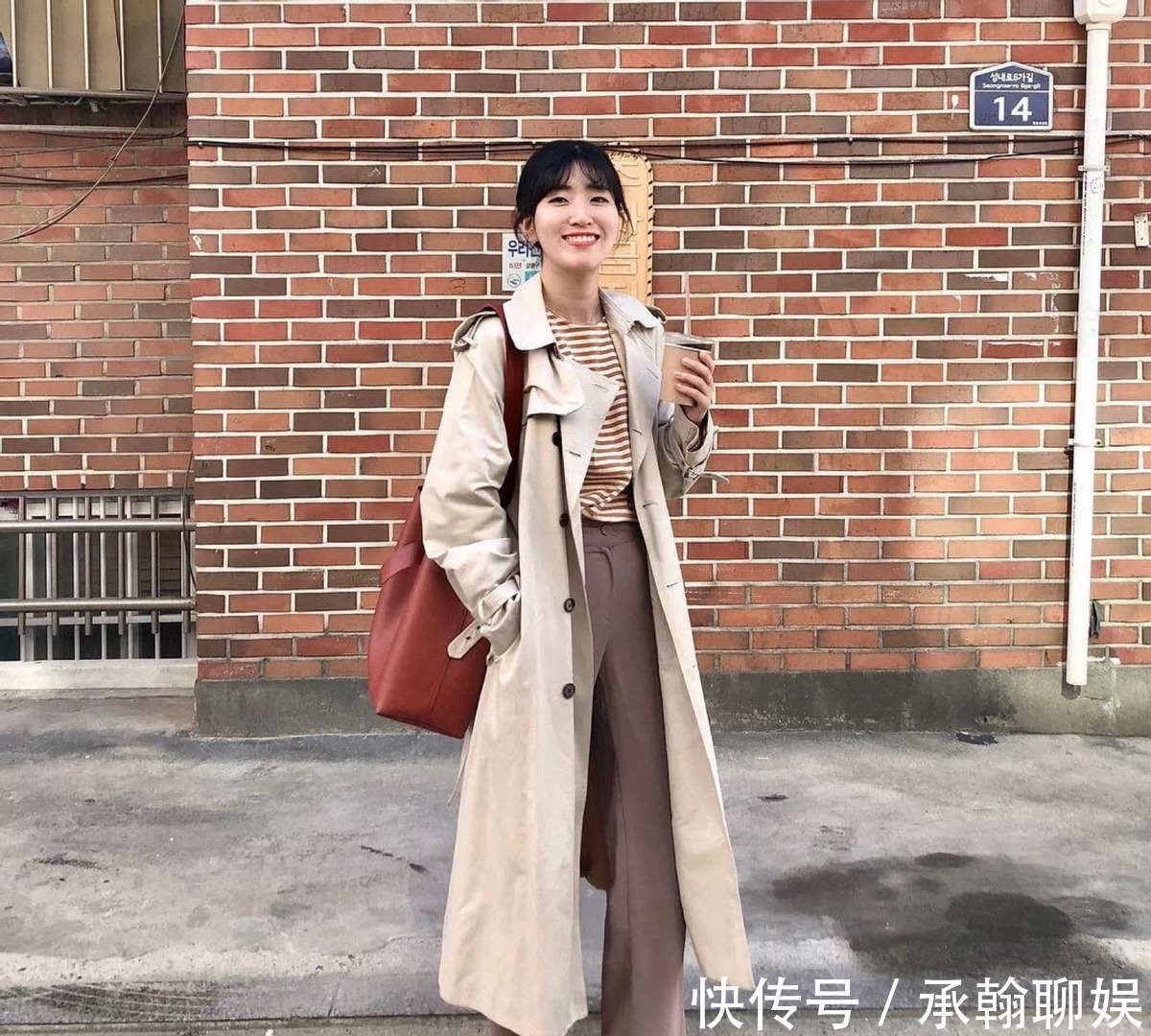 喇叭裤|秋天的衣服不用多,这5件经典款百搭实用,轻松穿出时髦好气质