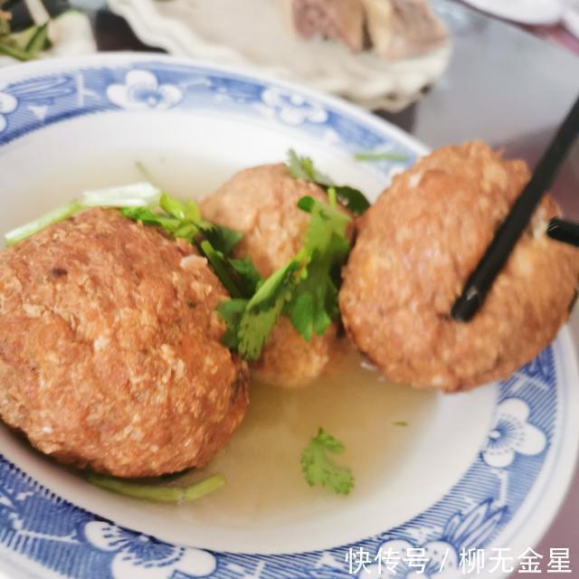 凉拌海蜇丝|农村喜宴600块钱一桌,全是大菜,城里人表示太值了!