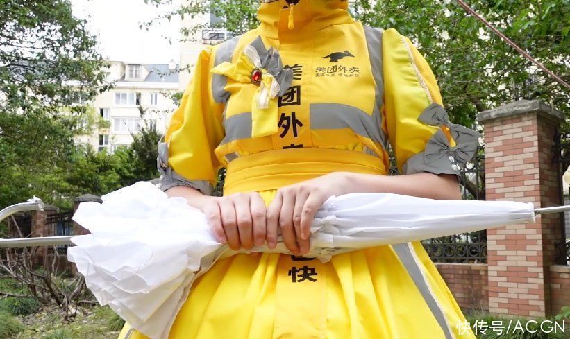 外卖服|穿LO装汉服上班上学越来越常见，我很支持，但有一种行为坚决反对