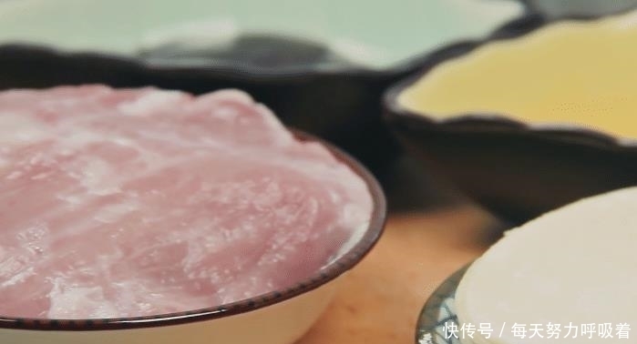  孩子|想吃春卷不用买，用饺子皮就能做，外焦里嫩又解馋，孩子特爱吃