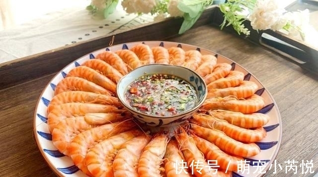 年夜饭|年夜饭菜单出炉,一家人10个热菜4个凉菜,个个是硬菜,喜庆吉祥
