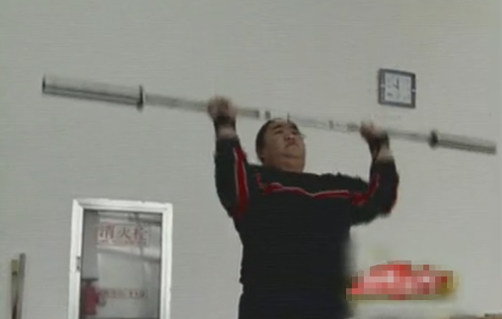 孙爱民|“举重冠军”唐功红:冒死一举为国夺冠,33岁闪婚普通人收获幸福