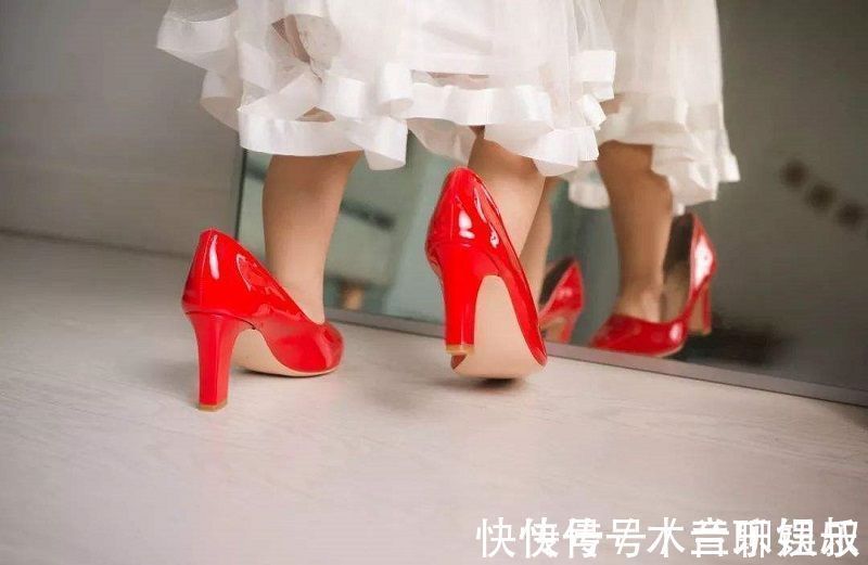 电视机|孩子看电视成瘾怎么办家长着急上火也没法,正确引导才是关键