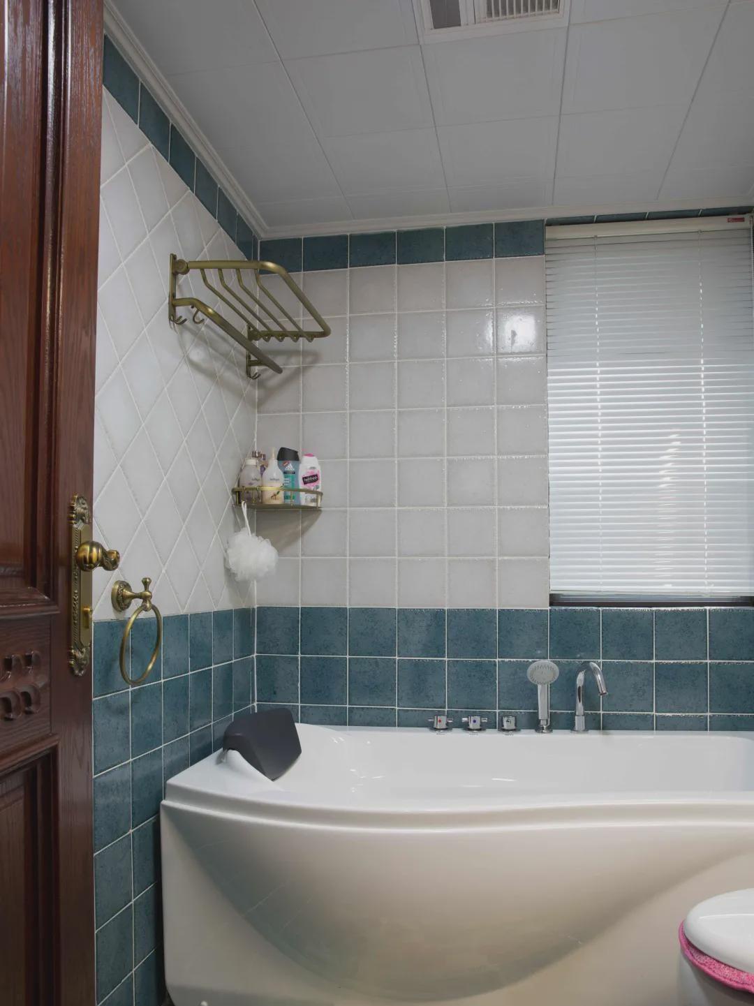 镜面|晒晒120㎡新家,阳台的设计朋友都说好,简单一改就多几排柜子用