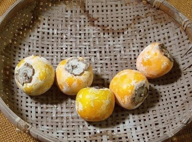 辣条$美术生“有多狠”,画辣条,画肘子,最后这个你能找出茬吗?