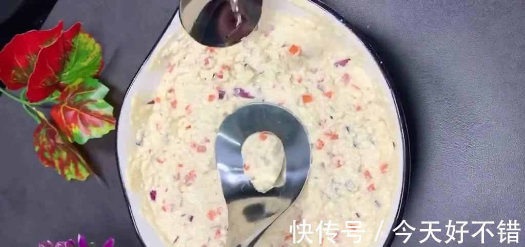 炸豆腐蔬菜丸子，外酥里嫩不回软，吃多不上火，咬上一口满嘴留香