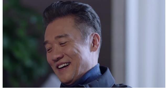 《突围》：最大的反派boss就在身边，几乎没有人会怀疑这个人