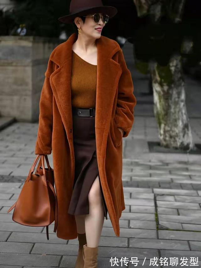 黑色 这位奶奶好会穿,时尚减龄又有品位,看不出已经年过六十的人