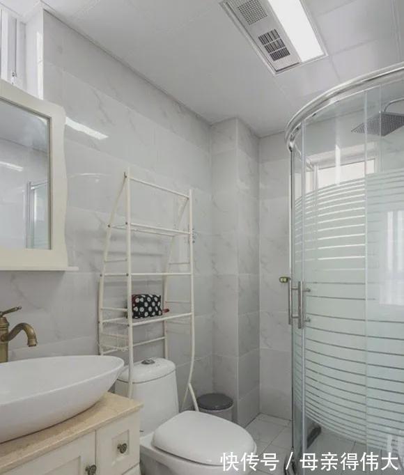 墙面|把阳台改成书房,小家也能住出别墅感,简约装修三居室值得借鉴!