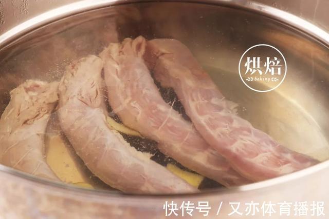 鸭脖|在家自制周黑鸭 干净卫生又省钱 吃着过瘾 甩外卖几条街