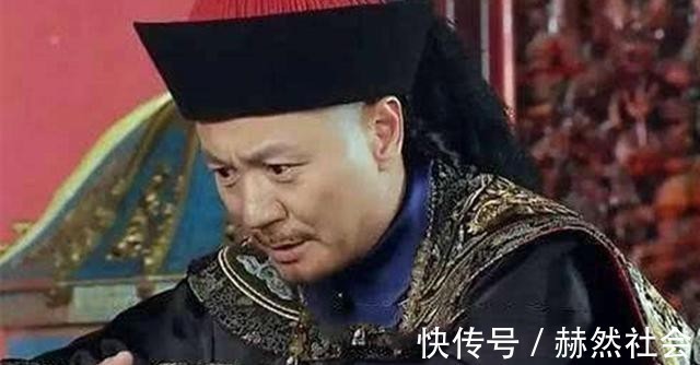 乾隆皇帝&奸臣秦桧后人考上状元,路遇岳飞墓时留下两句诗,满满的无奈之情