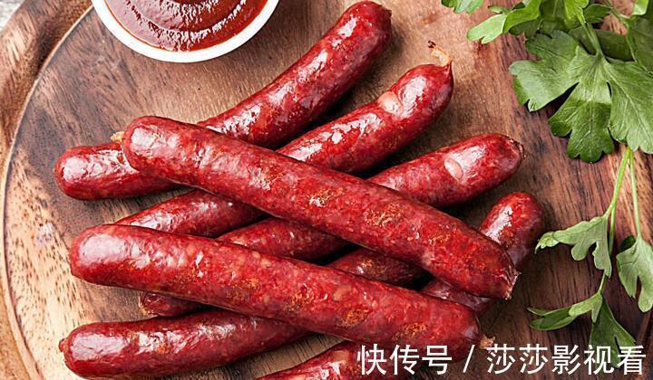 小媛|都知道吃肉好,但四种肉是公认的“儿童不宜”,再便宜都别给娃吃