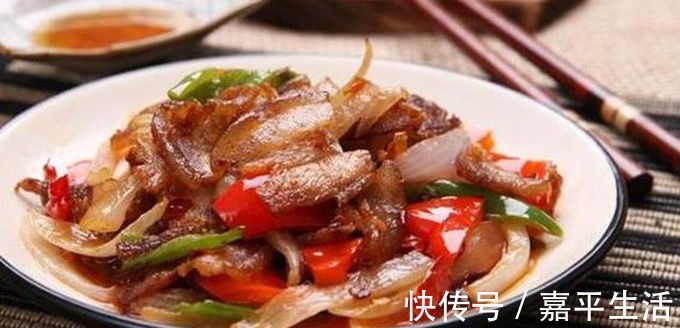 汤匙|美食推荐回锅肉、麻辣带鱼、溜肥肠、竹笋烧牛腩的做法