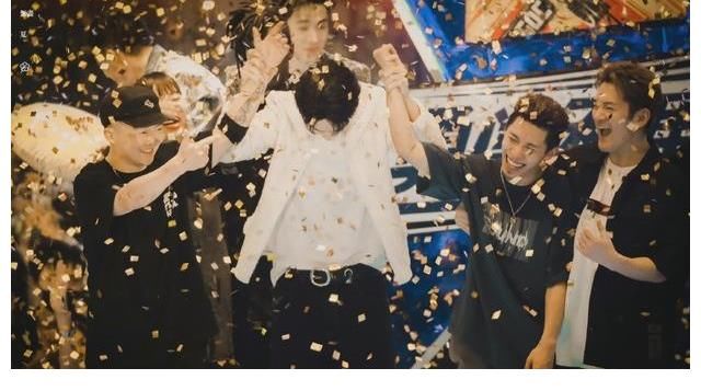 王一博街舞库存放不停，幕后花絮笑点多，因热爱而出彩