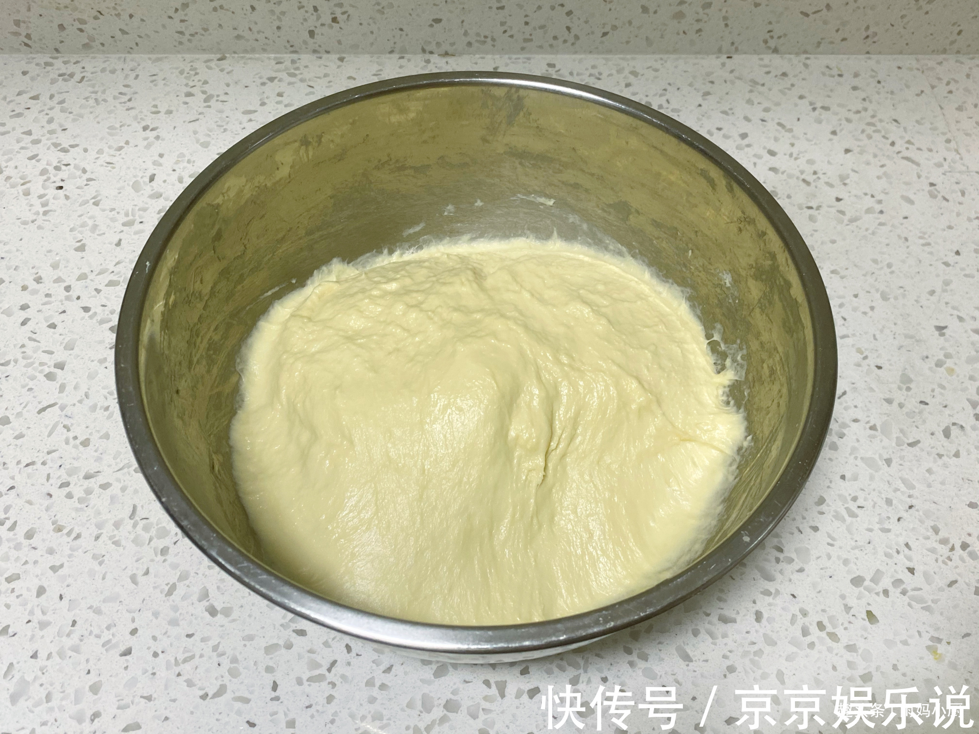 想吃油条别再买了，在家自己做好吃又卫生，个个空心又酥脆