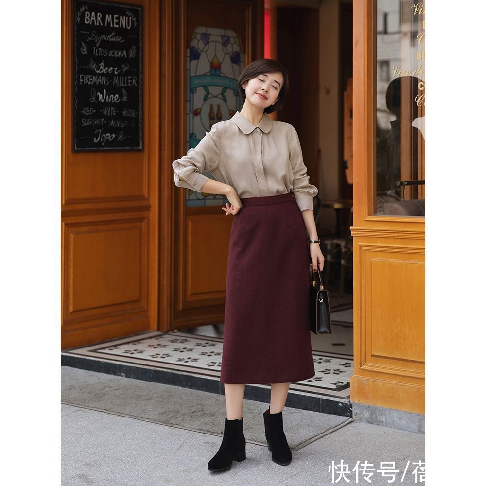 白色衬衫|女人一定要学会穿“衬衫”！早秋11套简约搭配look，减龄又气质