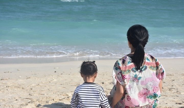 养老|老人到底该不该帮子女看孩子,四种模式供你选择,了解一下