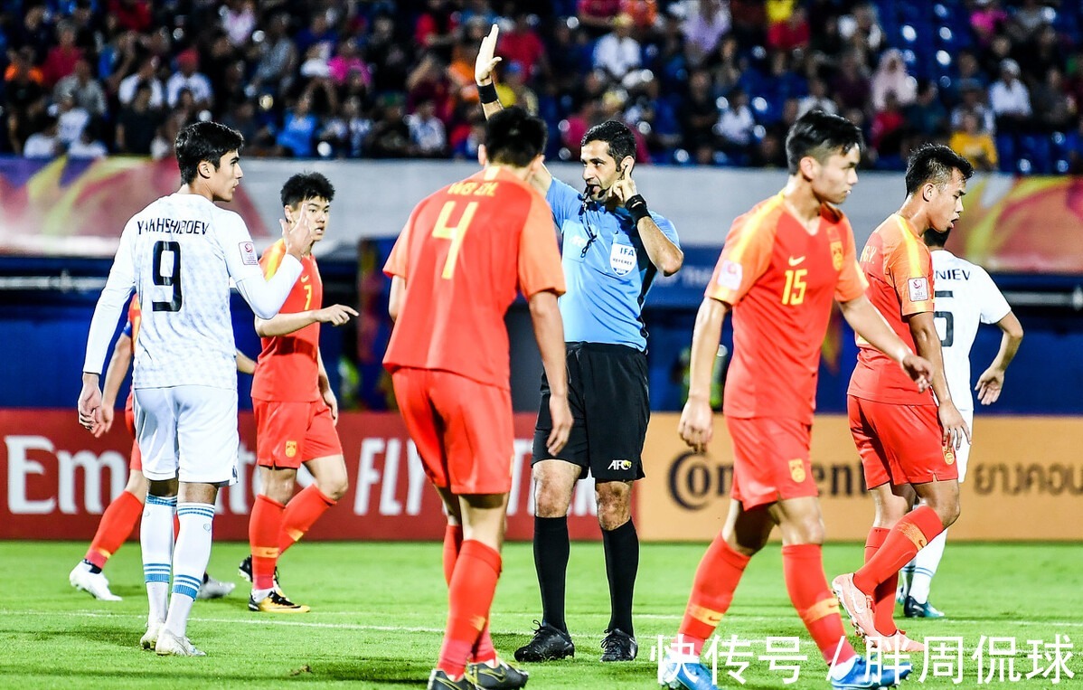 李霄鹏|国足第一克星执法李霄鹏首秀,贾西姆执法,国足一场平局都没拿过