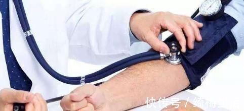 降压药|高血压还在傻傻的吃药？常吃几种食物，胜似“降压药”，早知早好