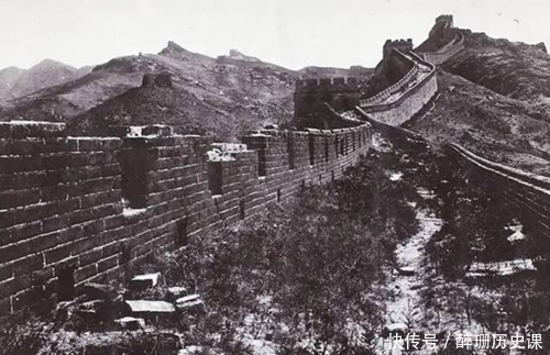 晚清|晚清老照片:犯人像狗一样跪在地上,图7是全家被饿死的孤寡老人