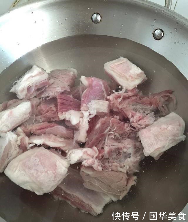 羊肉汤|炖羊肉,最忌放太多香料,加这3样就行了,味道香浓鲜美,不膻