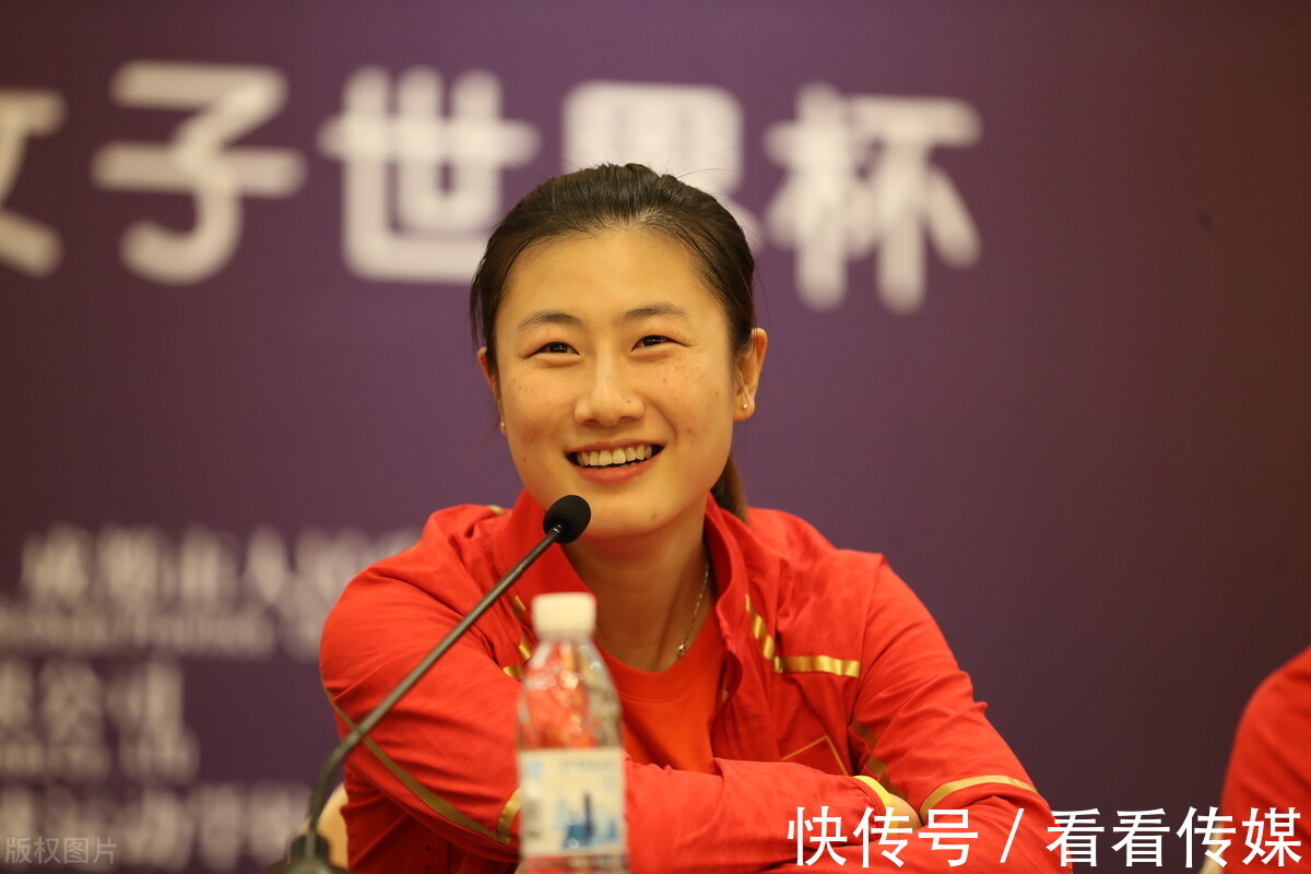 国乒|国乒选手奖牌成绩两手抓,邓亚萍学历最高,樊振东有点可惜