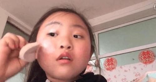 化妆|12岁的小女孩,从小每天化妆,如今变成了这般模样
