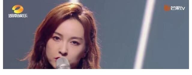 《乘风破浪的姐姐》二公，2人最惊艳，1个眼神心意相通